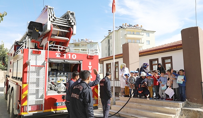 İtfaiye Haftasını Kutladılar