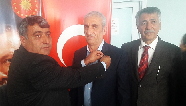 CHP'den İstifa Etti AKP'ye Geçti