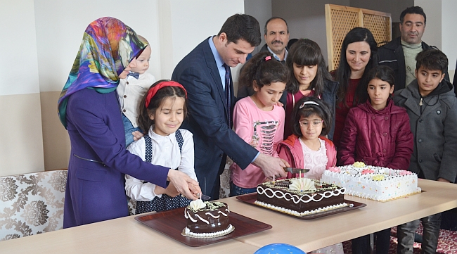 Yatılı Okulda Doğum Günü Sürprizi