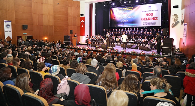 'Eskimeyen Şarkılar' Konserine İlgi