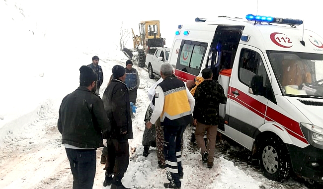 Kardan Kapanan Yollar Ulaşıma Açıldı