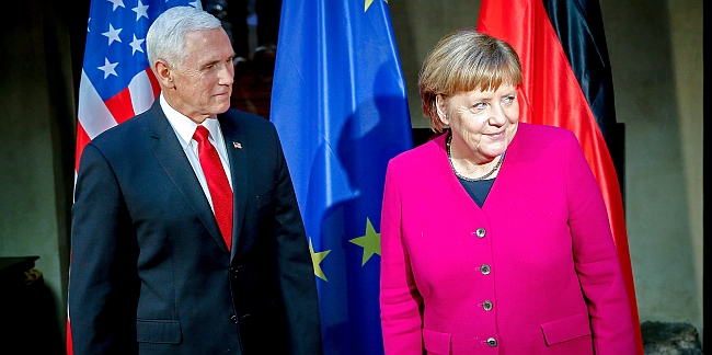 Pence ile Merkel Atıştı