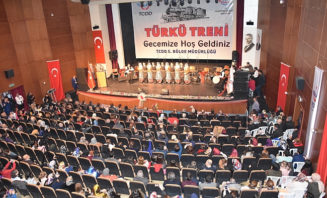 Demiryolcuların 'Türkü Treni'nden İlk Konser