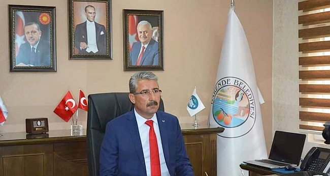 AKP'li Başkan Yıldırım'ın Fotoğrafını İndirdi, Yerine..