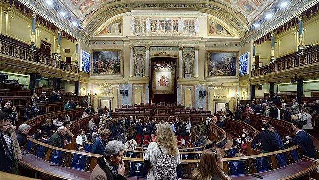 İspanya Meclisinde Kadın Vekil Rekoru