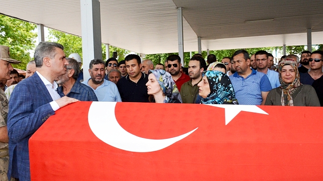 Cinayet Kurbanı Polis İle Annesi Toprağa Verildi