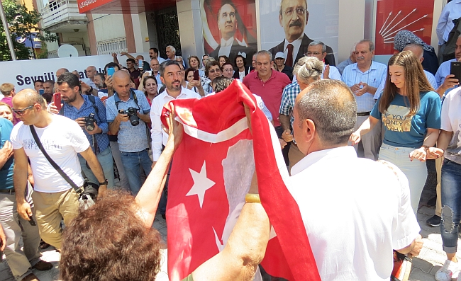 CHP'den İstanbul Seçimi Kutlaması