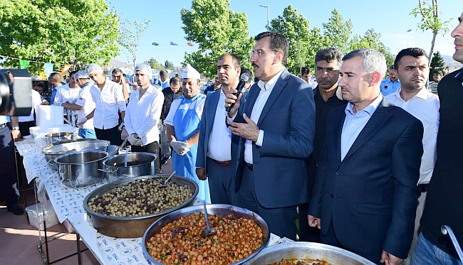 "Yeşilyurt'un Her Alanda Tanıtımını Sağlıyor"