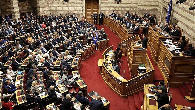 Yunanistan'da Yeni Hükümete Güven Oyu