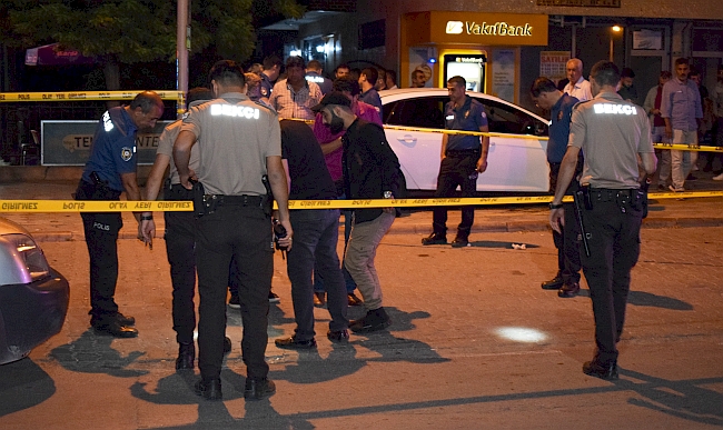 Hasanbey'de Silahlı Saldırı.. 3 Kişi Yaralandı