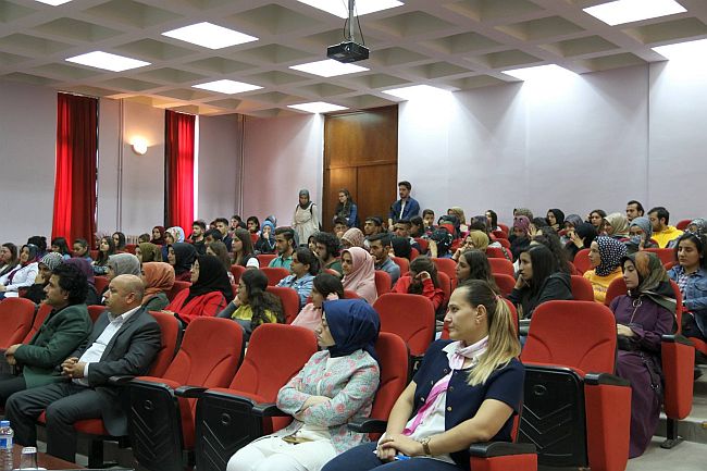 "Edebiyatımızda Hatırat Sahibi Ender Şahsiyetlerdendir"