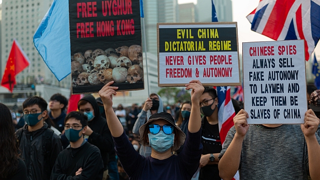 Hong Kong'da Uygur Türklerine Destek Gösterisi