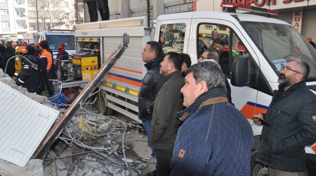 CHP ve MHP'den Deprem Bölgesine Heyet