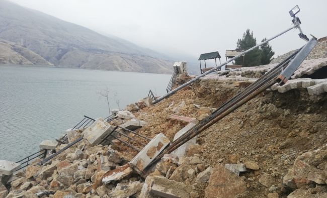 Deprem Feribot İskelesini de 'Doldurma' Parkı da Yıktı