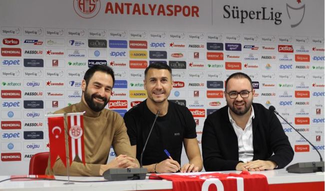 Jahovic Antalyaspor'la Sözleşme İmzaladı