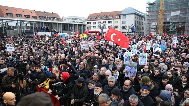 Almanya'da Irkçı Terörü Protesto