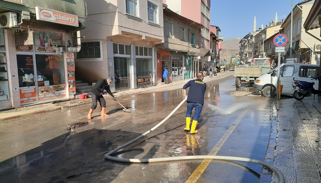 Arapgir'de Virüse Karşı Temizlik