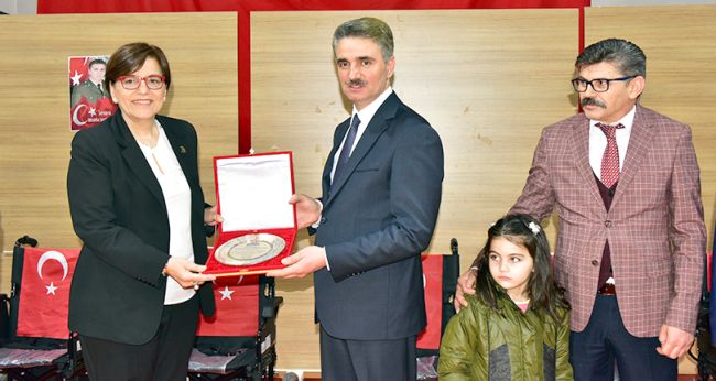 Rumeli Türklerinden Akülü Sandalye Desteği