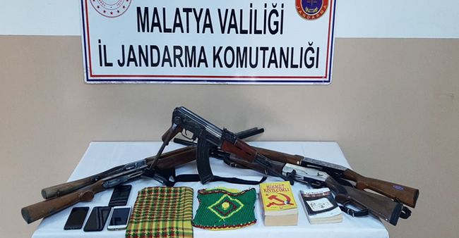 Jandarma Operasyonu.. 4 Gözaltı, 1'i Kaleşnikof 5 Silah