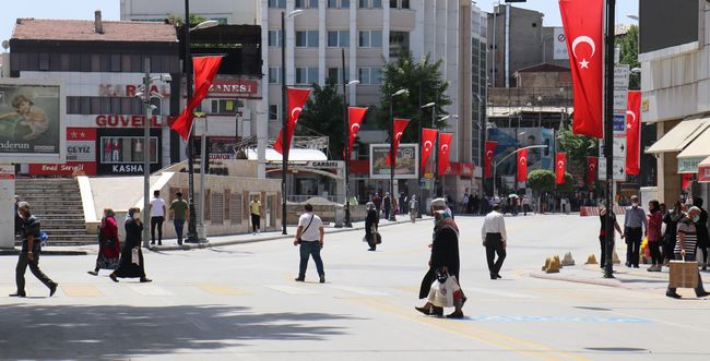 Sıcak Hava Bunalttı