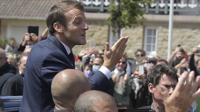 Fransa'da Macron'un Partisi Ağır Yenilgi Aldı