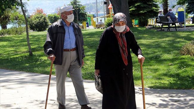 Yaşlılara Yeni Normal Uyarısı