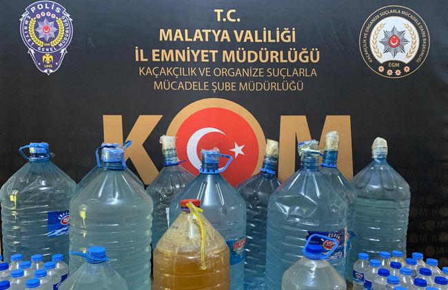 208 Litre Kaçak İçki Ele Geçti