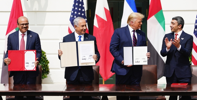 ABD, İsrail'i 2 Arap Devletiyle Masaya Oturttu