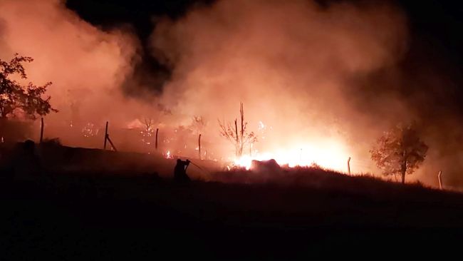 Orduzu Pınarbaşı'nda Havai Fişek Yangın Çıkardı