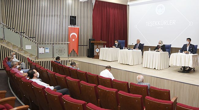 'Meclis Üyeleri Büyükşehir'in Memuru, Emir Eri Değil!'