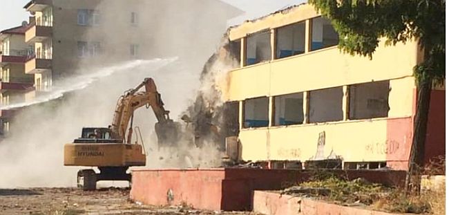 Kubilay Lisesi Binası da Yıkıldı