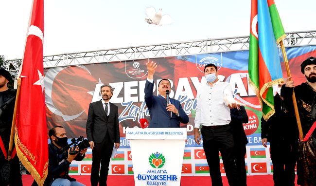 Azerbaycan'ın Zaferine Malatya'da Kutlama