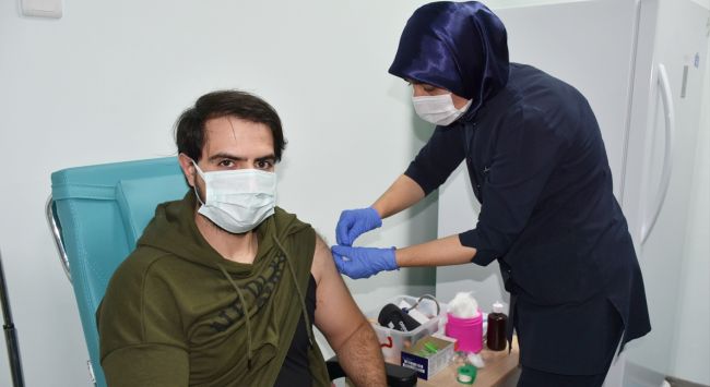 Gönüllü Vatandaşlara da Faz-3'te Korona Aşısı