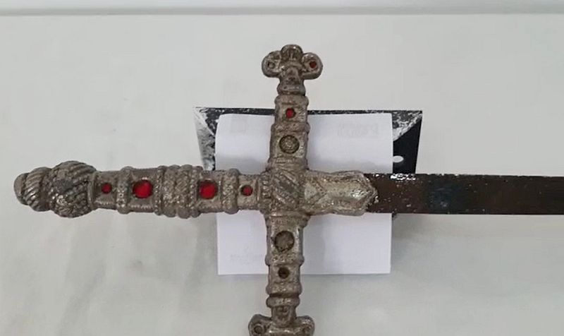 Bizans Dönemine Ait 'Yemin Kılıcı' Ele Geçirildi