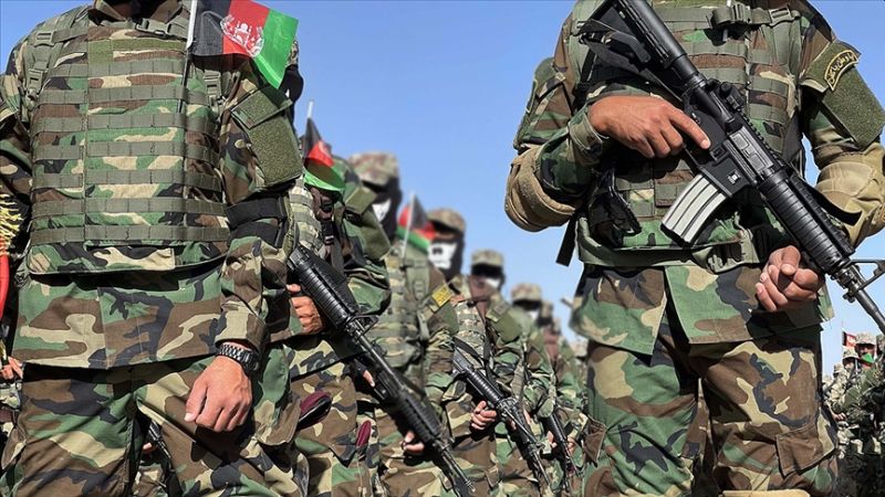Taliban'dan Kaçan Afgan Askerleri Tacikistan'a Sığındı