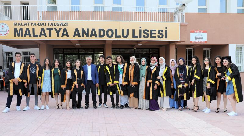 Malatya Anadolu Lisesi'nde Mezuniyet Günü