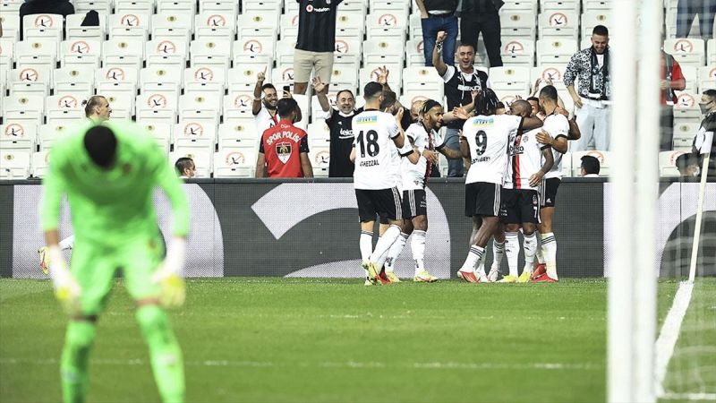 YMS, Beşiktaş Karşısında Varlık Gösteremedi: 3-0