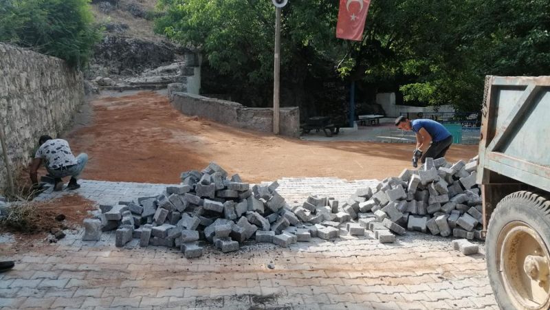 Çiğnir Mahallesi Yollarına Parke Taş