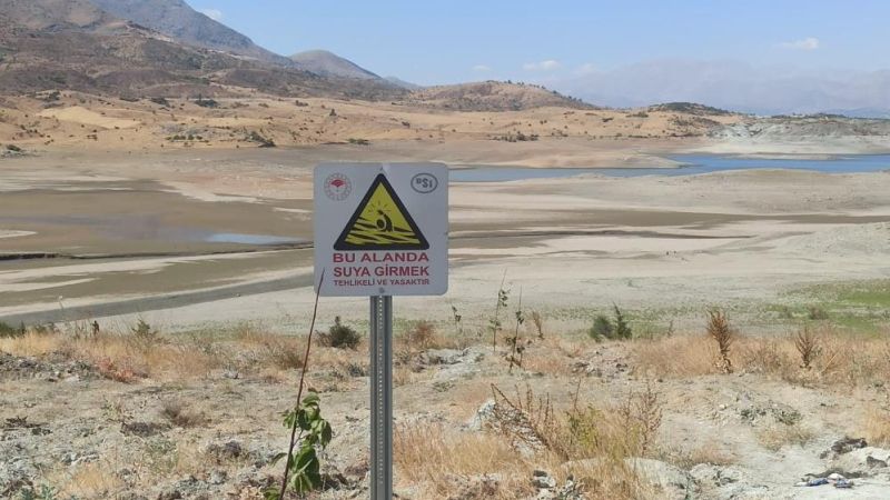 Sürgü Barajı'nda Su En Düşük Seviyede