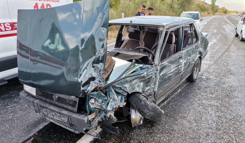 Malatya Otobüsü Kaza Yaptı.. 3 Yaralı