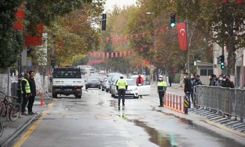 Atatürk Sevgi ve Özlemle Anıldı