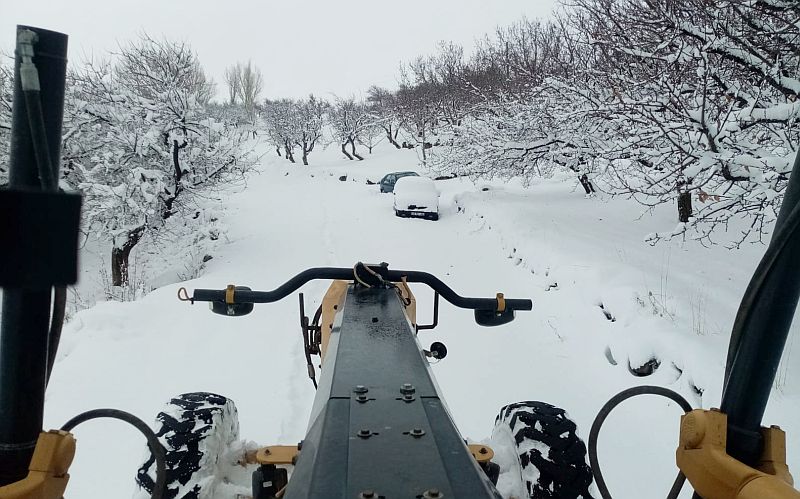 Kardan Kapanan 60 Köy Yolu Ulaşıma Açıldı