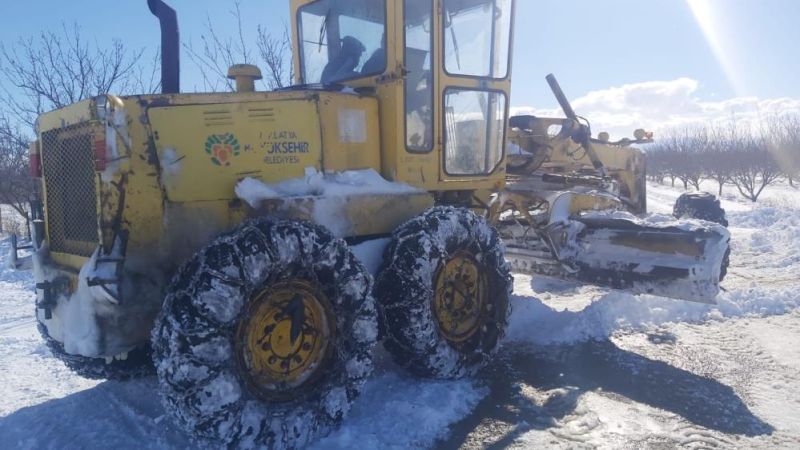 Yazıhan'da Kar Temizliği Yapılıyor